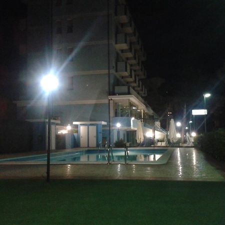 Hotel Primula Azzurra Червия Экстерьер фото