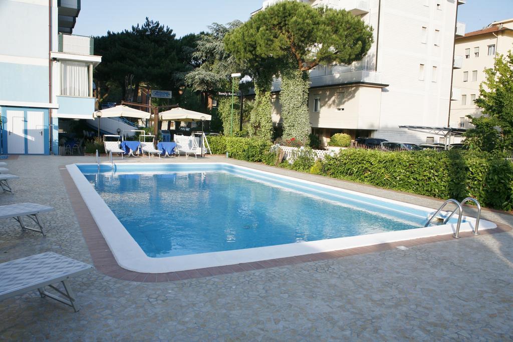 Hotel Primula Azzurra Червия Экстерьер фото