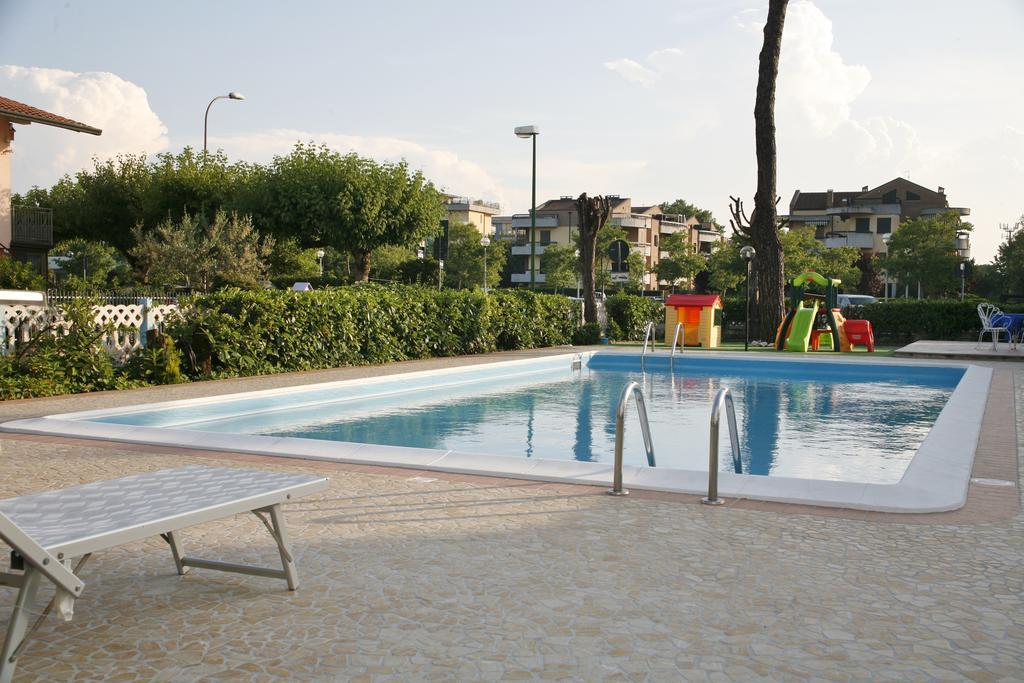 Hotel Primula Azzurra Червия Экстерьер фото