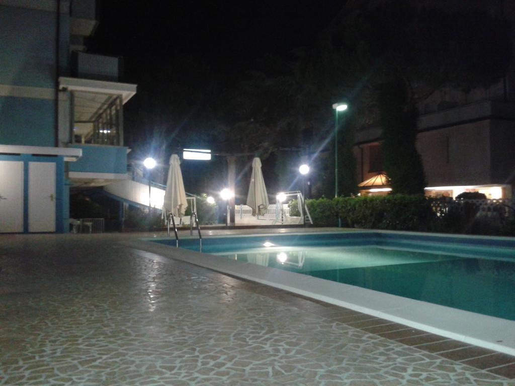 Hotel Primula Azzurra Червия Экстерьер фото